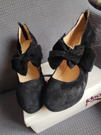 Escarpins noirs daim/velours à talons avec noeuds P39/40 (pieds fins)