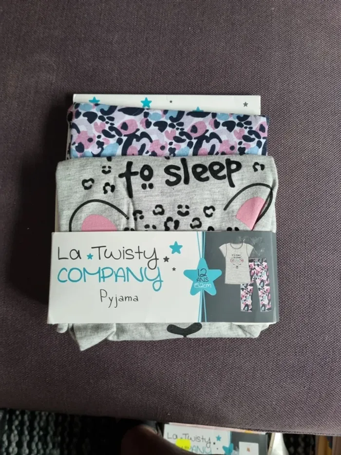 Lot de 2 pyjamas fille neufs 12 ans - photo numéro 4