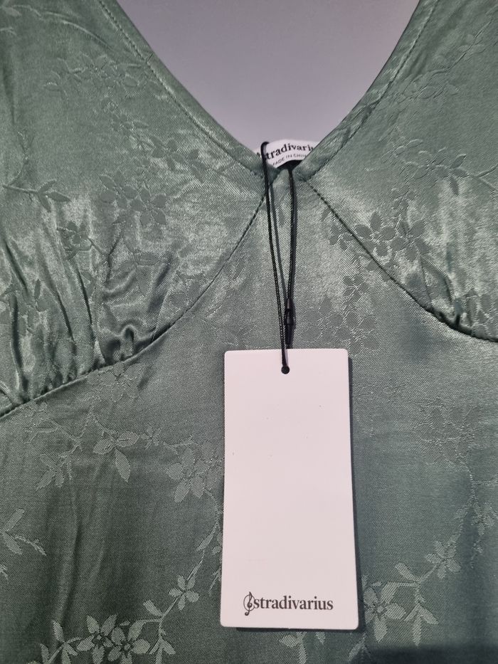 Robe en satin - photo numéro 5