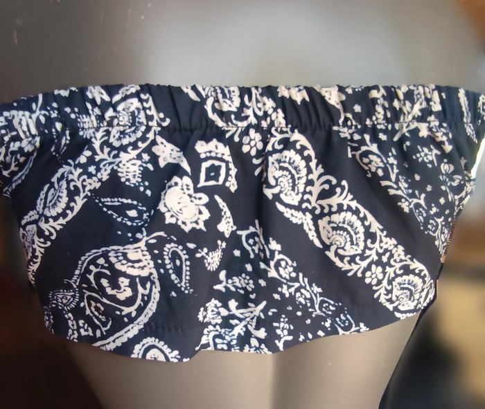 Top court bustier sans manches épaules dénudées - photo numéro 3