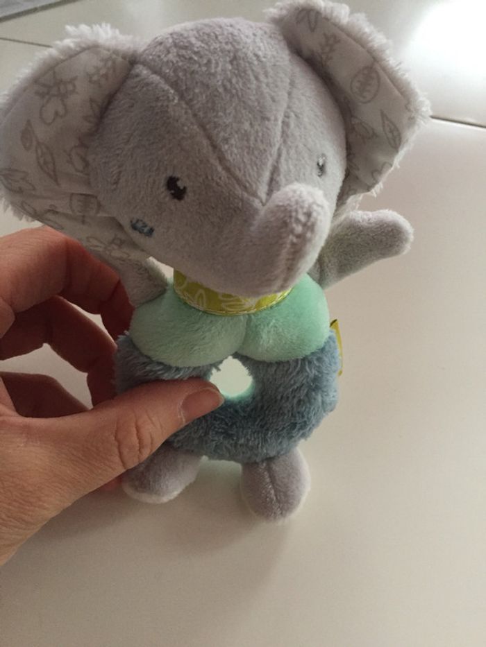 Anneau peluche éléphant - photo numéro 2