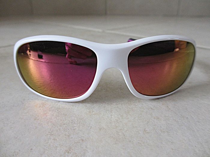 Lunettes de soleil randonnée 6-10 ans Quechua avec étui et bandeau de maintien - photo numéro 3