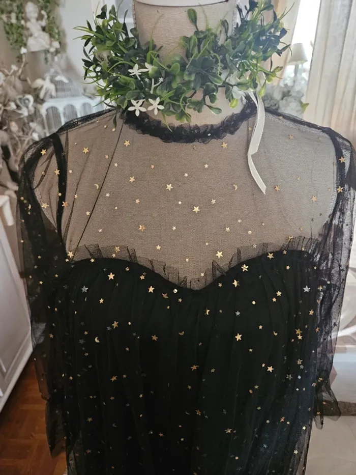 Robe noire soirée voile et etoile Taille L Neuve