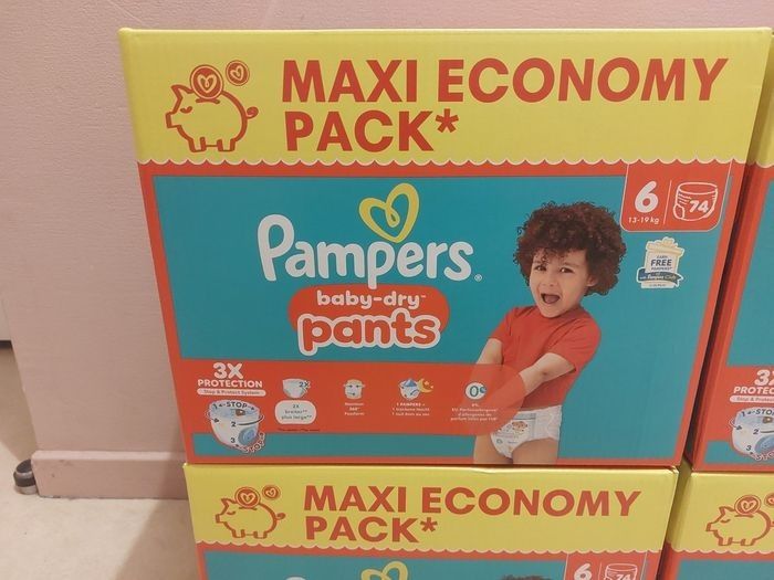 4 maxi Économique pack de 74 couches culottes pampers pants baby dry. taille 6. 296 couches au total - photo numéro 2