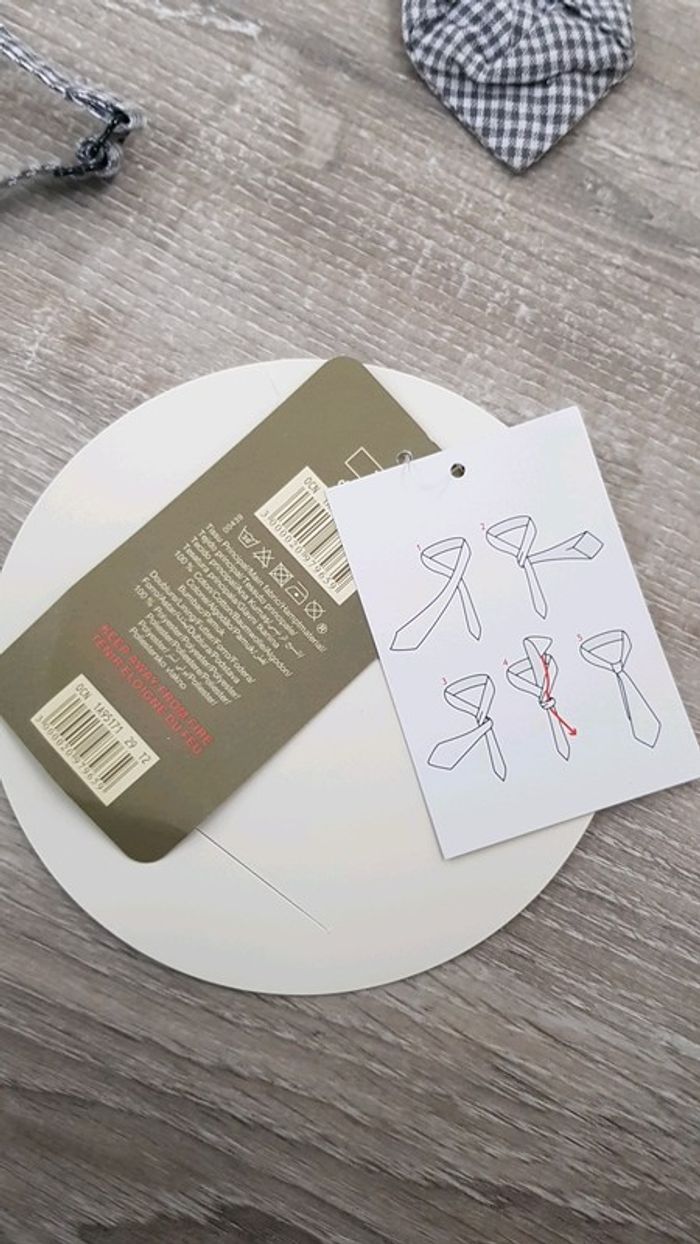 Ensemble nœud papillon et cravate - photo numéro 5