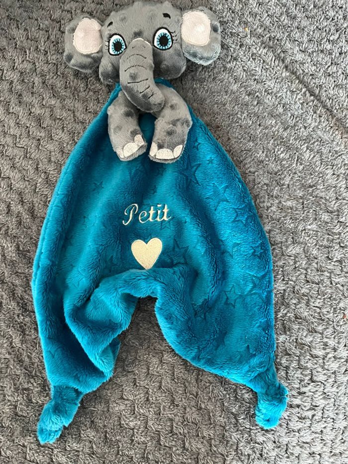 Doudou éléphant fait main neuf - photo numéro 3