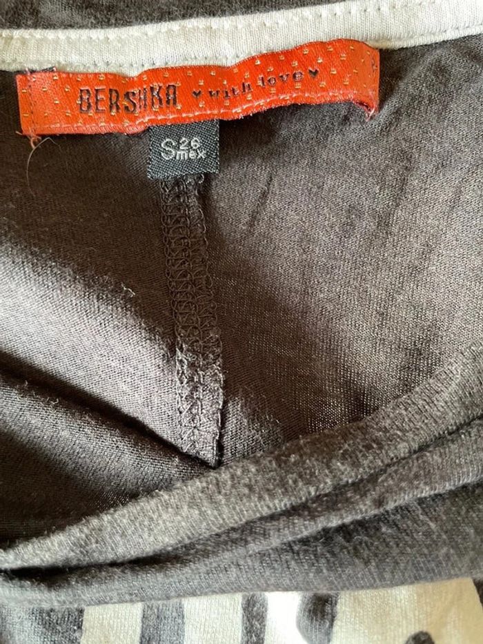 t-shirt Bershka gris taille S - photo numéro 2