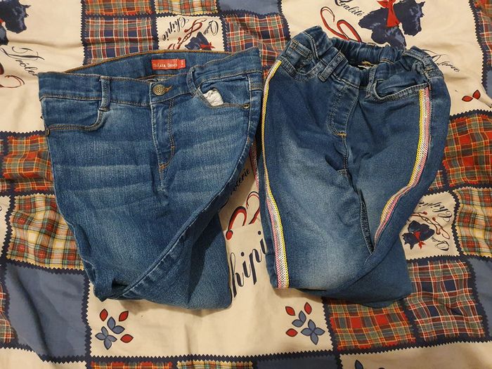 🌸Lots 2 jean taille 7 ans