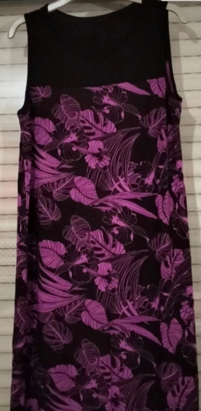 Robe sans manche longue en très bon état - photo numéro 3