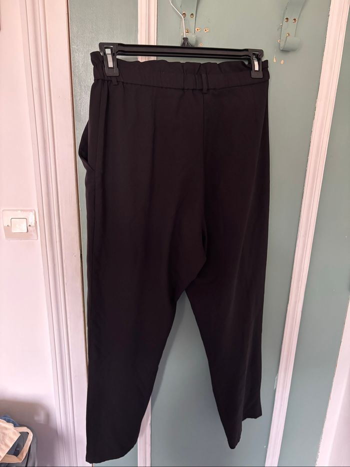Pantalon noir - photo numéro 3