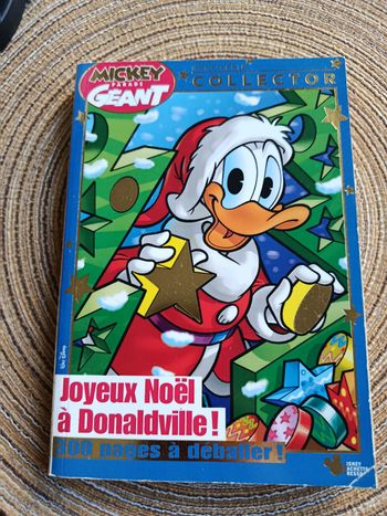 Mickey parade géant hors série collector joyeux Noël a donaldville