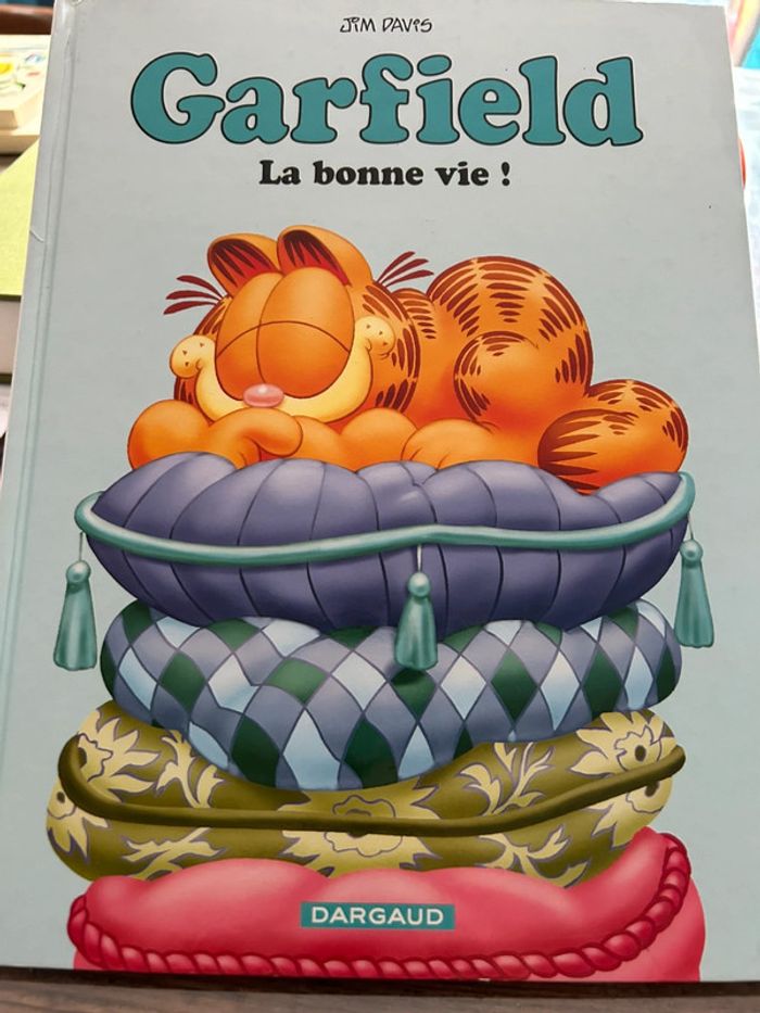 Lot de 2 bandes dessinées bd - dargaud - garfield 9 23 la bonne vie est un drôle de pistolet - photo numéro 5