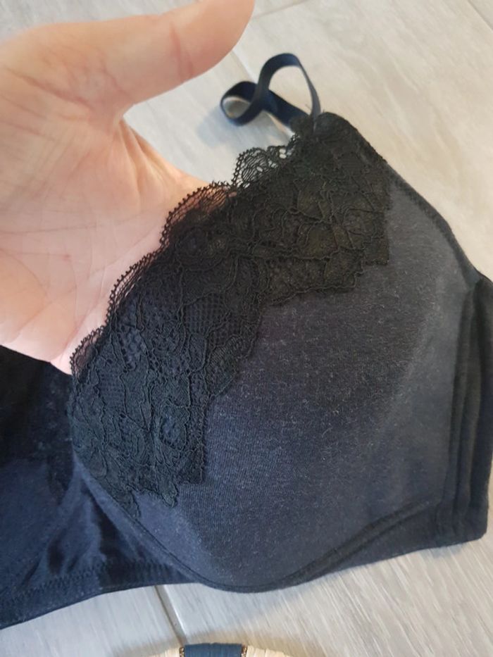 Soutien gorge - photo numéro 2