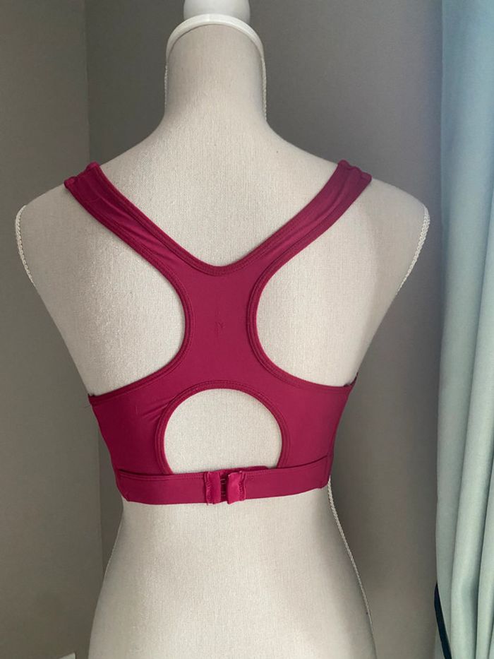 Brassière de sport ou Haut de maillot de bain - photo numéro 3