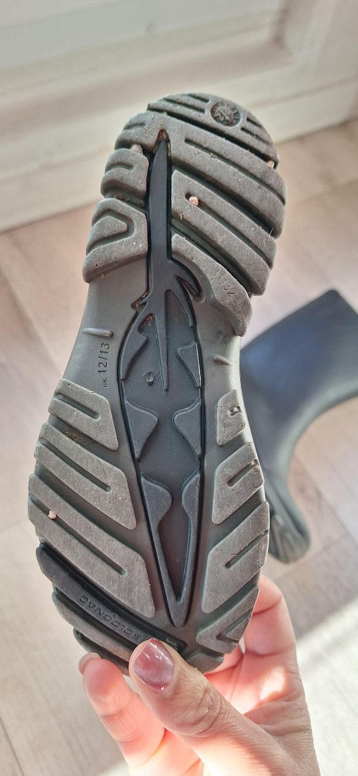 👢 Bottes en plastique noire - Decathlon – Taille 31/32 - photo numéro 6