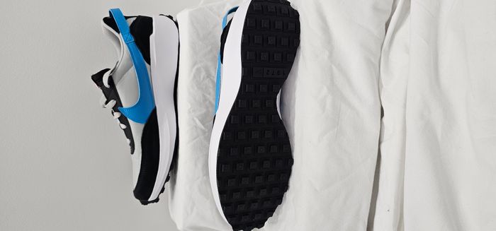 Baskets Nike Waffle Debut taille 42 - photo numéro 3