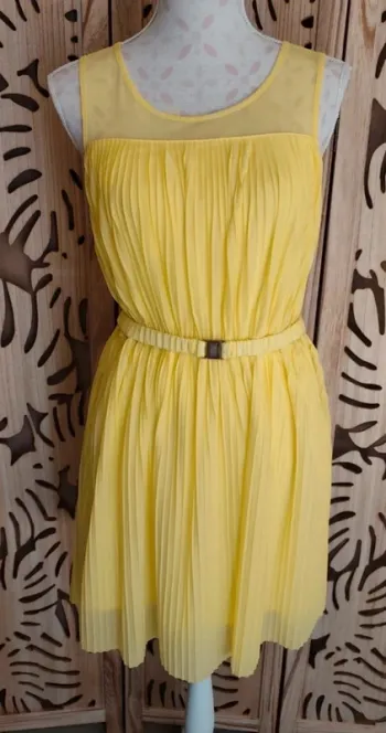 Robe plissée, ceinture Taille S