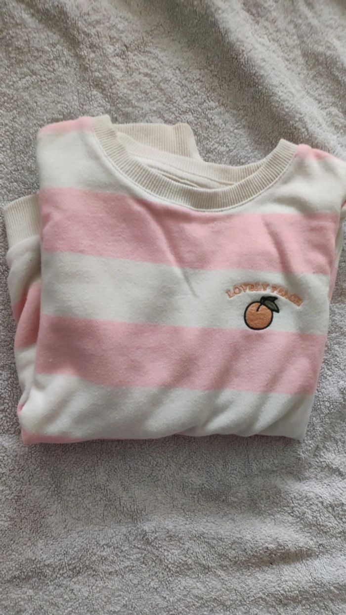 Pull rayé rose et blanc Kiabi 8 ans