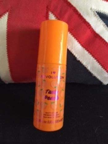 Brume fixatrice matifiante à la mandarine  Make Up Revolution neuf