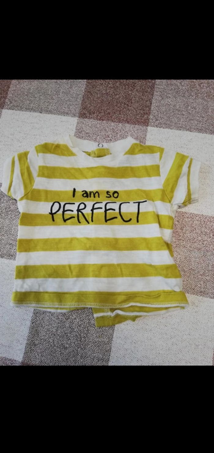 Tee shirt 1 mois manches courtes rayé blanc/moutarde Kiabi