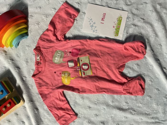 pyjama grenouillère en coton rose impression photo devant 1 mois kitchoun - photo numéro 2