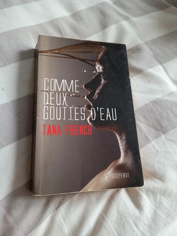 Comme deux gouttes d'eau par Tania french