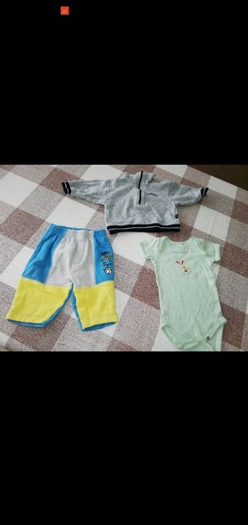 Lot 6 mois 1 pull 1 pantalon 1 body mc