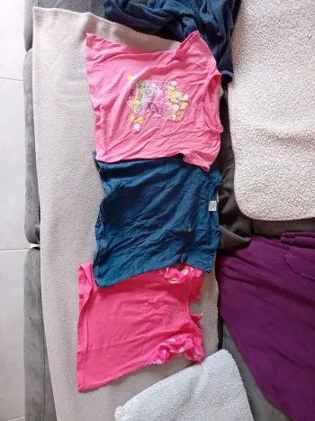 Lot tee shirt 6 ans