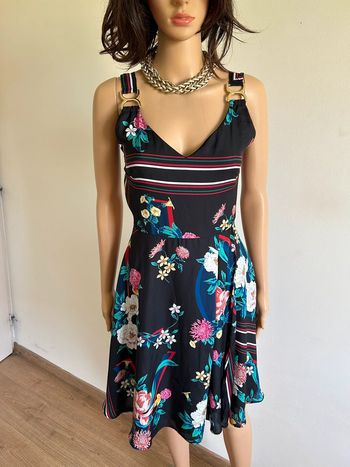 Robe noire et fleurie neuve sans manches Morgan taille 34 (valeur 75€)