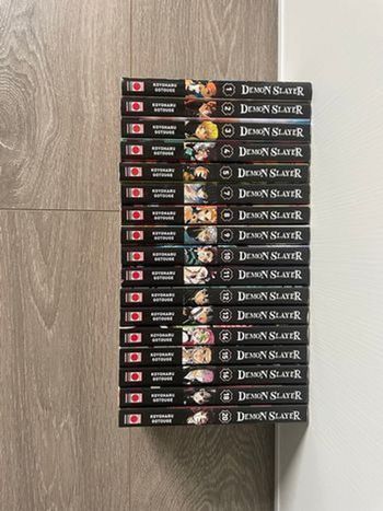 Lot de 17 mangas Demon Slayer
