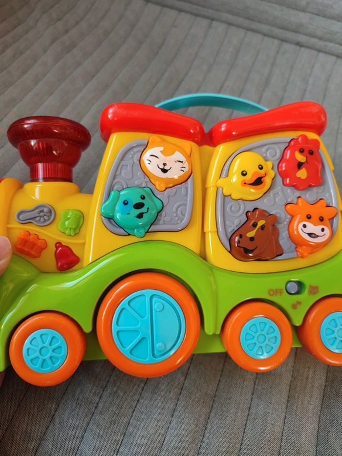 Train musical avec mélodie et sons animaux - photo numéro 3