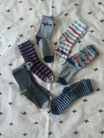 Lot 6 paires de chaussettes / taille 27-30 / be
