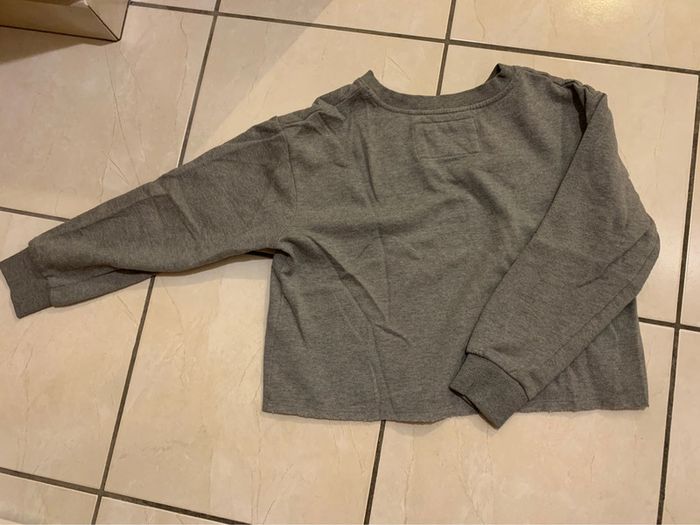 Pull gris - photo numéro 3