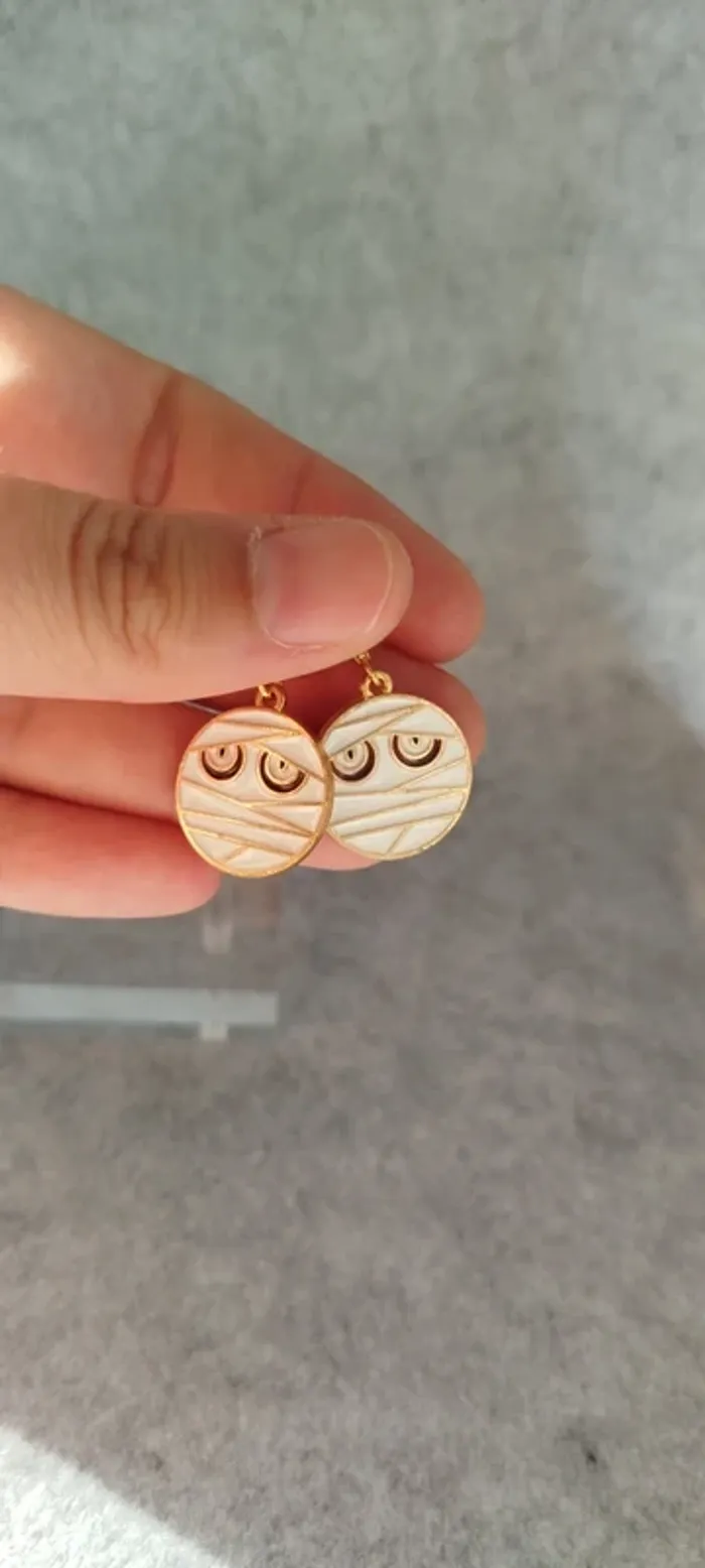 🍄 Boucles d’oreilles momie dorée ▪ fermoir créole - photo numéro 2