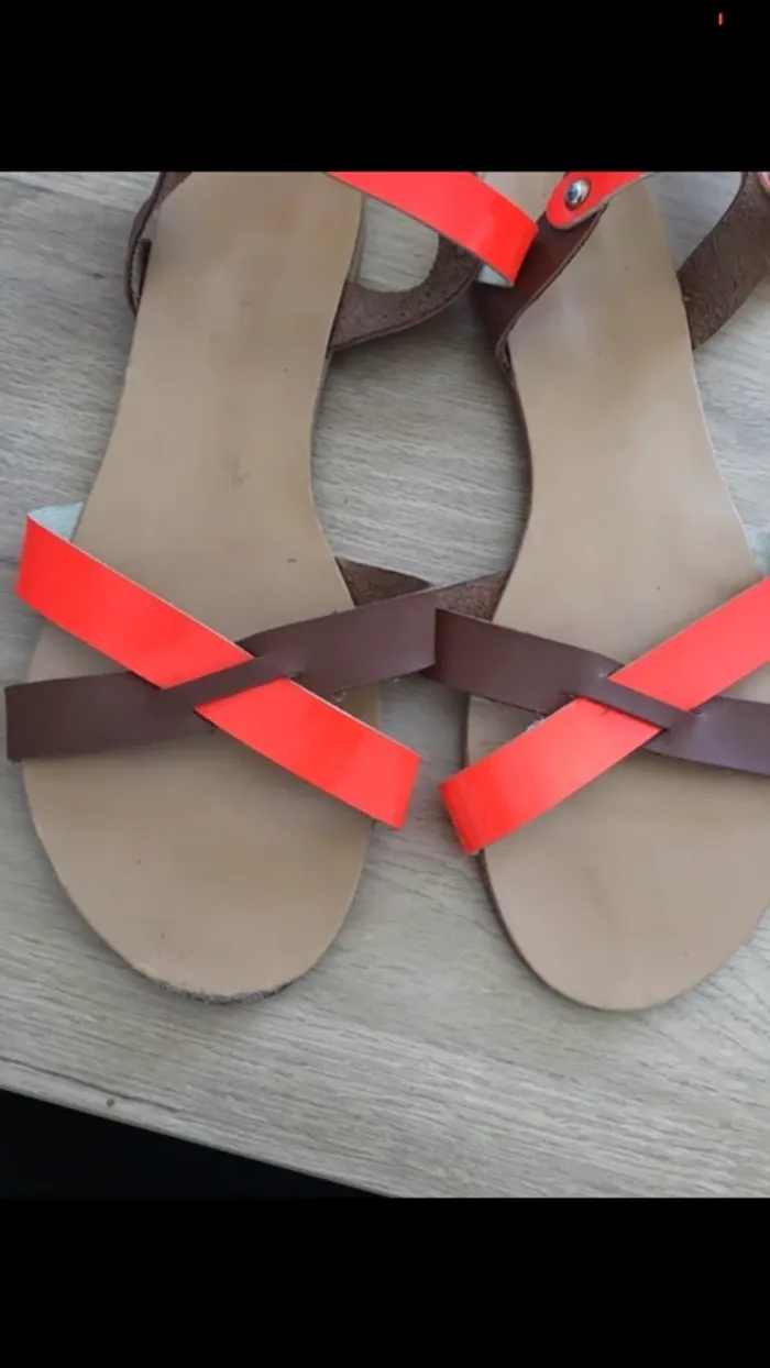 Sandales taille 39 - photo numéro 2