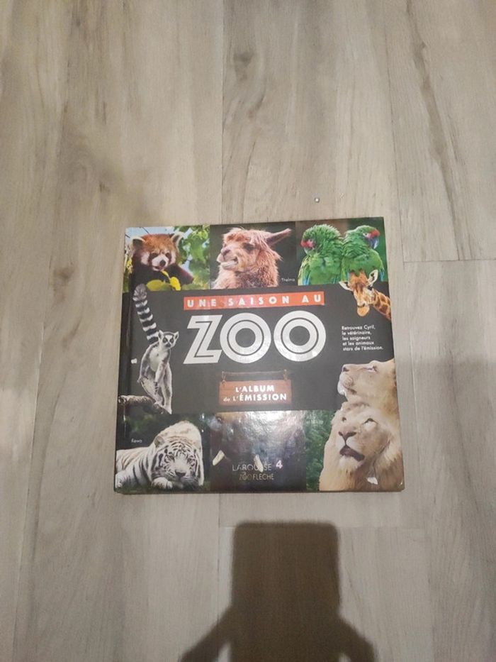 Livre une saison au zoo