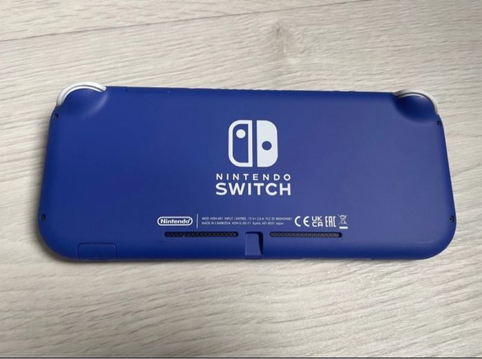 Nintendo Switch Lite - photo numéro 3