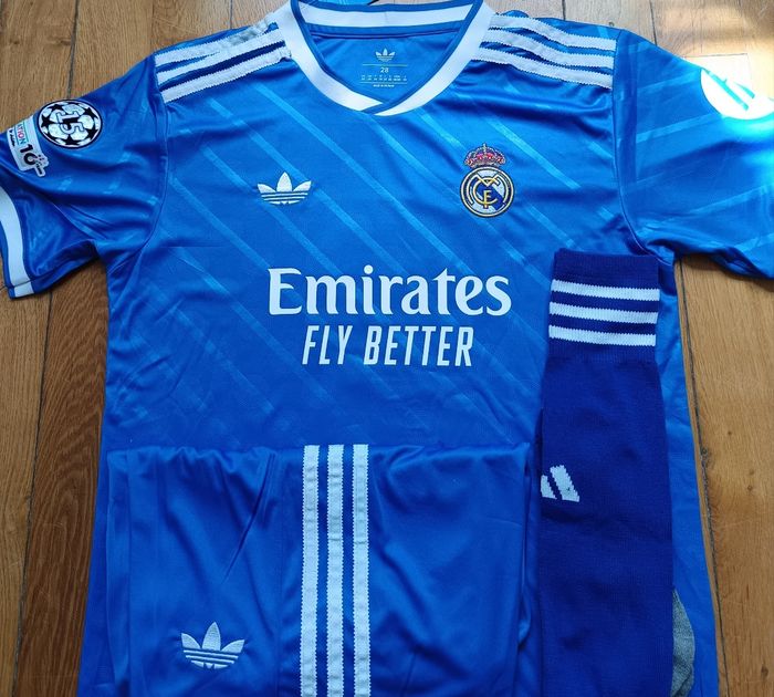 Mbappé taille 14 ans kit de football complet 2026 bleu - photo numéro 2