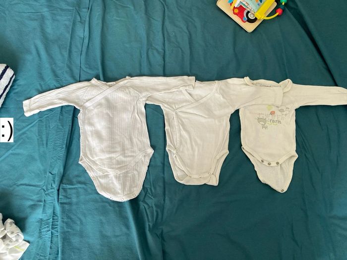 Lot bébé 1 mois - photo numéro 4