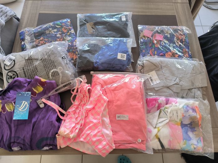 Lot de 33 vêtements neuf - photo numéro 2