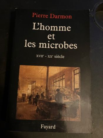 L’homme et les microbes