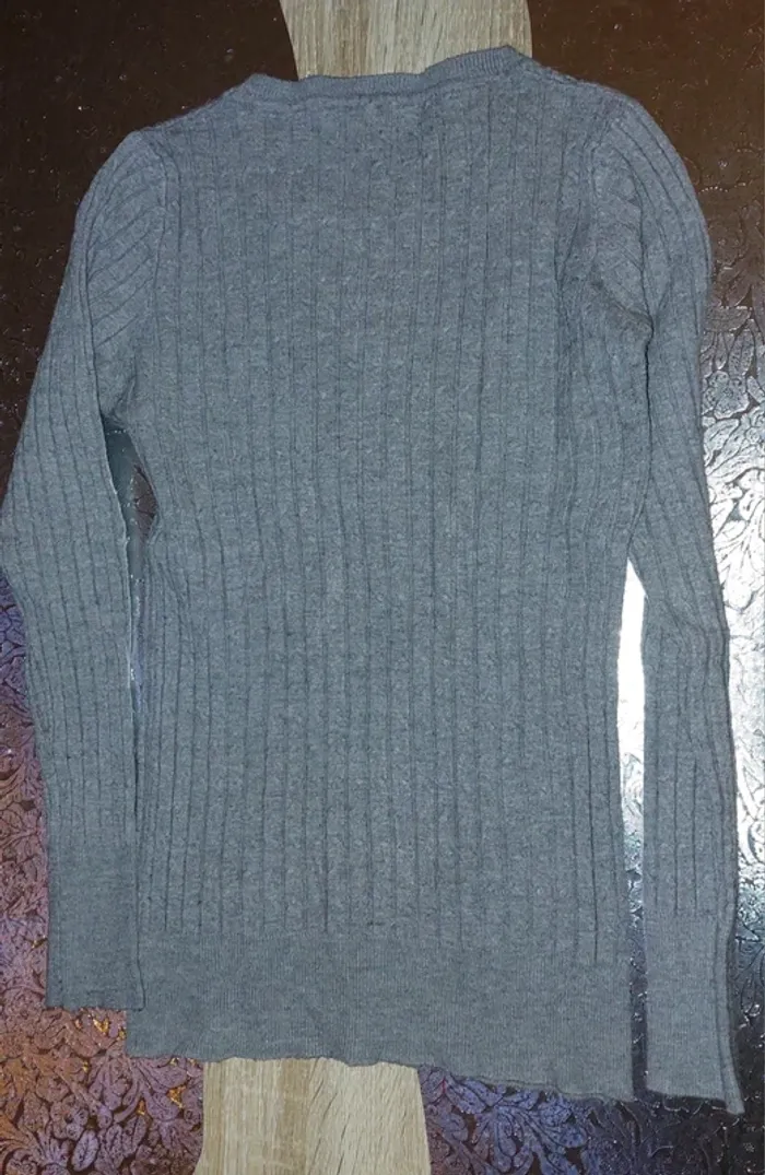 Pull gris - photo numéro 2