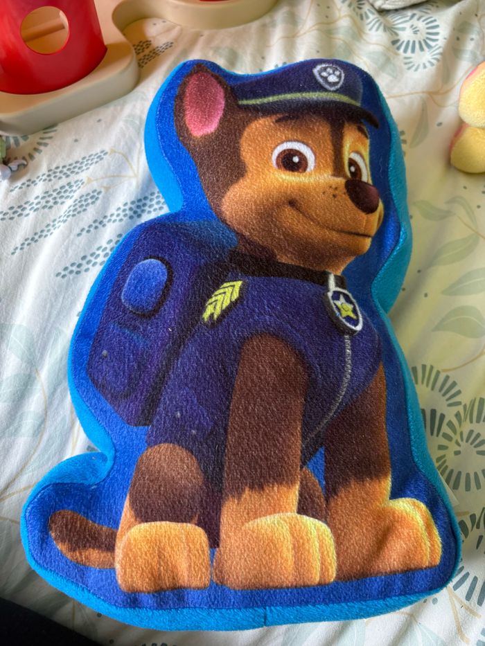 Lot peluche et coussin - photo numéro 2