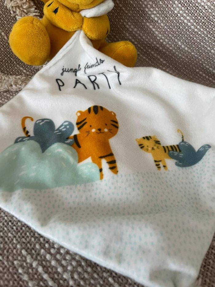 Peluche doudou mouchoir 13cm simba toys tigre orange jaune et blanc très bon état - photo numéro 3