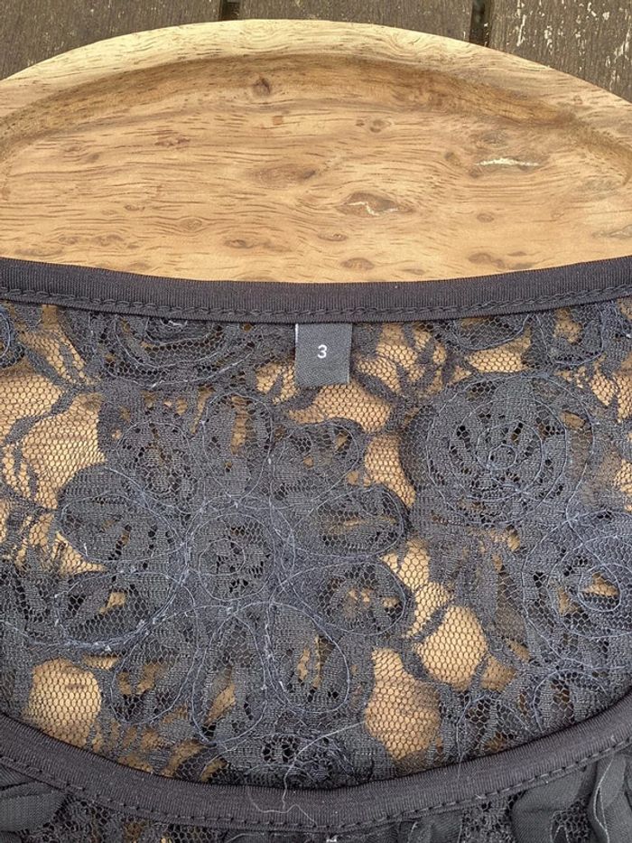 Haut noir à dentelle florale – Taille 3 convient à un S – Très bon état - photo numéro 6