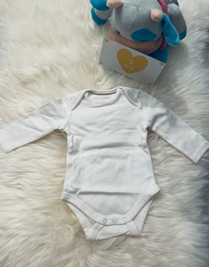3 mois - ensemble salopette avec pieds et body - photo numéro 4