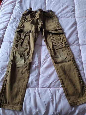 pantalon cargo dpam 8ans (1,50e)