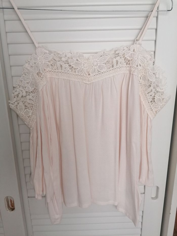 Belle blouse dentelle