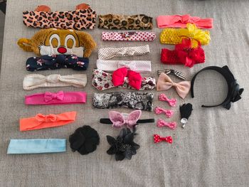 Lot bandeaux et barrettes fille