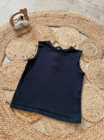 T-shirt sans manches 24 mois